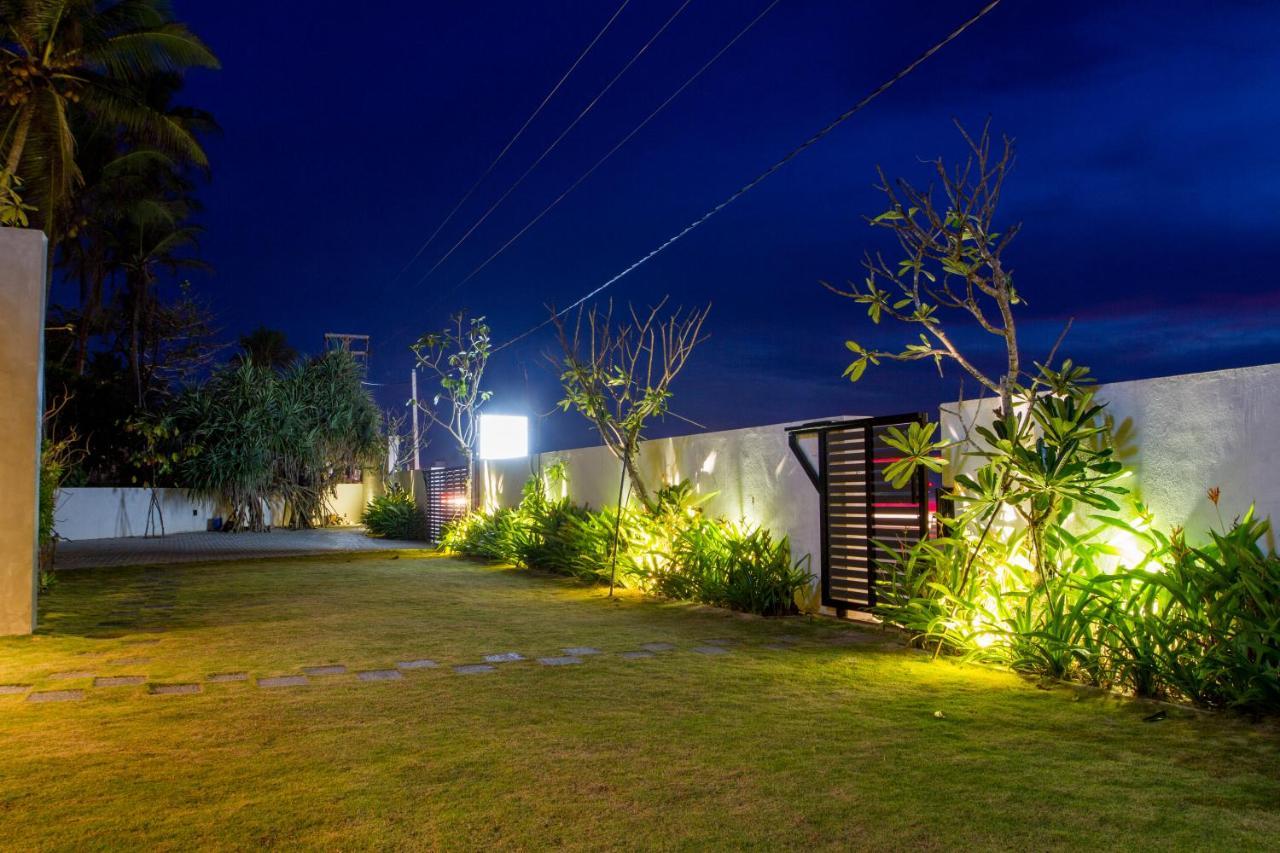 Lazy Koala (Adults Only) Hotell Hikkaduwa Exteriör bild
