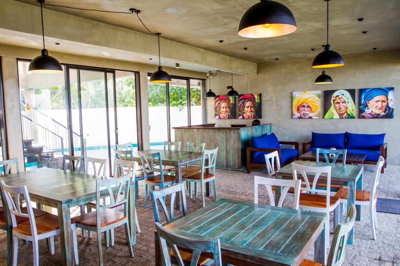 Lazy Koala (Adults Only) Hotell Hikkaduwa Exteriör bild